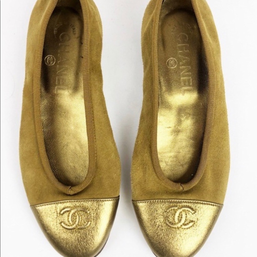 🌟🌟ISO🌟🌟CHANEL gold bronze suede ballet flat